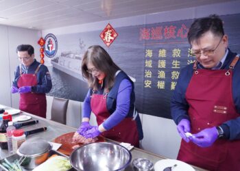 高雄港區新聞網／連三年為海巡手作圍爐年菜