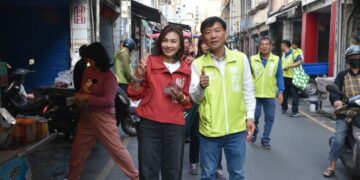 從市場到廟口　立委邱議瑩陪掃街為蔡昌達注入強心針