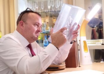 「雕刻古典．琢磨現代」摩瑟水晶特展　大師聯手打造極致藝術饗宴