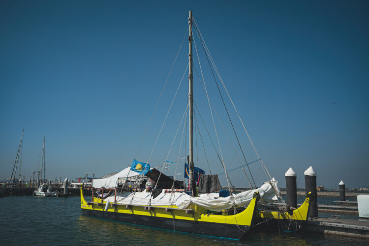 圖說:「無私分享號」(Alingano Maisu)現泊靠屏東大鵬灣（國立中山大學提供）