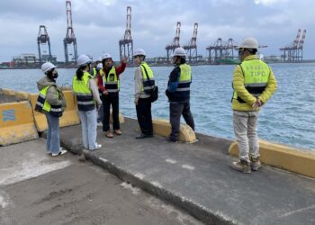 高雄港區新聞網／港務公司減碳里程碑！港埠工程減碳指引獲BSI認證　邁向淨零港口