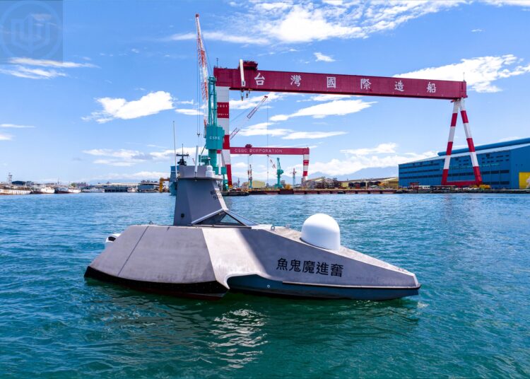 圖說:台灣國際造船股份有限公司設計兼具軍事威懾與社會安全保障的無人載具「魔鬼魚無人船」。(圖/台船公司提供)