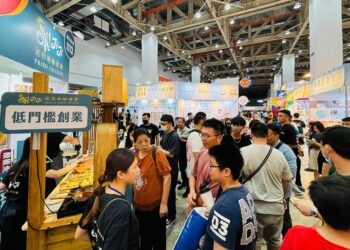 「輕資金創業」成加盟展焦點　炸物搭配酸椒魚湯吸引創業族關注