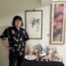 藝術有情、浪浪有福 石博進攜彩瓷與畫作高雄公益展售