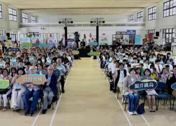 高雄港區新聞網 / 全台327件作品激戰！文化部「百大百藝」頒獎　學生用影音說臺灣故事