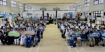 高雄港區新聞網 / 全台327件作品激戰！文化部「百大百藝」頒獎　學生用影音說臺灣故事