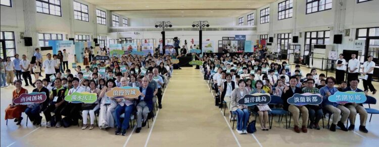 圖說:百大百藝影音暨圖文創作徵選頒獎典禮全體大合照(圖/商研院)