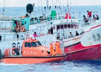 攘外安內馬不停蹄 海巡馳援遠海失去電力漁船