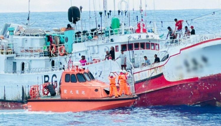 攘外安內馬不停蹄 海巡馳援遠海失去電力漁船