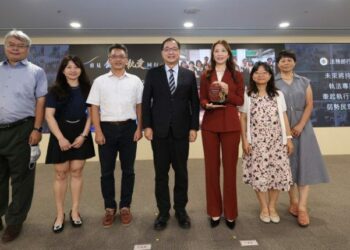 無照騎車欠30萬少年獲「執愛同行獎」第一名 高雄分署助其考照還款