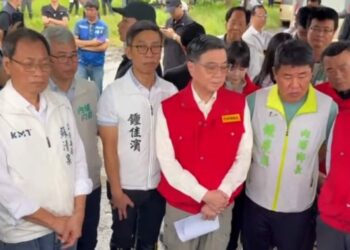 屏東豪雨成重災區 卓榮泰視察排水工程與農損