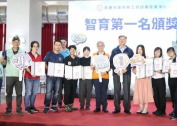 勞工局水電裝修班結訓 7名女學員展現專業與細膩