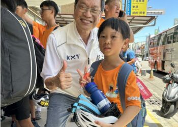 育幼院38名孩子完成單車圓夢挑戰 蘇清泉枋寮送暖勉勵勇敢逐夢