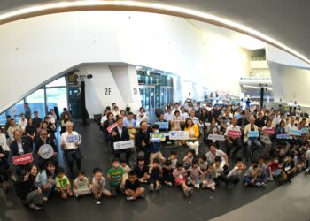 高雄港區新聞網／當大提琴遇上郵輪！張正傑臺灣民謠迎賓　港務公司「郵輪發展處」正式成軍
