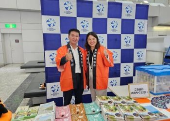 許智傑第三度赴日參加首航　高雄—仙台航線正式啟航寫新頁